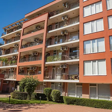 Apartment Sunset - Menada Slantschew brjag