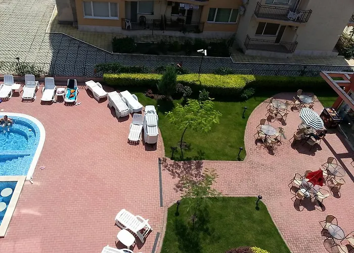 Sunset - Menada Солнечный берег